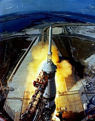 The Launch of Apollo 11
vedi il commento al frame che precede
Parole chiave: Apollo 11