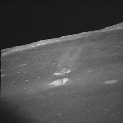 AS 10-30-4422 - Streaks and craters
nessun commento
Parole chiave: Moon from orbit