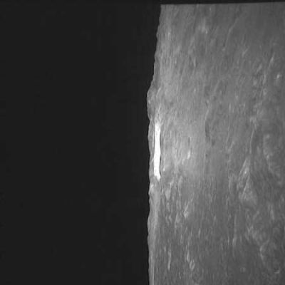 AS 10-31-4565 - Bright Crater (2)
...quindi possiede un'albedo molto bassa. Se è vero quanto abbiamo dianzi premesso, possiamo dedurre che, laddove un corpo celeste presenti caratteristiche superficiali disomogenee (p.e.: rilievi montuosi in un punto; ghiacci in un altro e pianure in un altro ancora), anche la sua albedo risulterà disomogenea (ossìa maggiore in alcuni punti - aree pianeggianti e ghiacciai - e minore in altri - zone montuose). Guardate ora questa sequenza di 4 immagini relative ad un cratere Lunare.
Parole chiave: Orbiting around the Moon