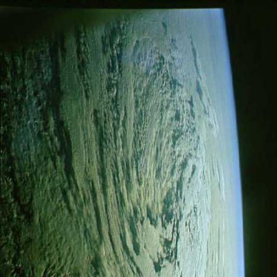 AS 11-36-5298 - Leaving Planet "Earth" (3)
nessun commento
Parole chiave: Postcards from Space