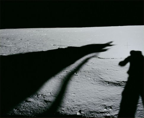 AS 12-46-6730 - "Blocky Rim" and "Long Shadows" (HR)
Original caption:"First image of a 16-frame pan that Pete Conrad took while standing west of the LM, showing the view slightly to the left of down-Sun. Note the blocky-rimmed crater beyond the shadow, above the center of the image and just below the horizon. As Pete mentions at 118:27:12 MT, he mistakenly took the pan at 15-foot focus instead of 74-foot focus. Scan courtesy NASA Johnson SC".
Parole chiave: Lunar Panorama