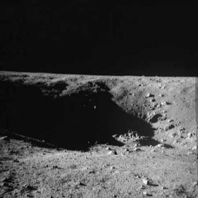 AS 12-49-7224 - Surveyor's panorama
vedi commento al frame precedente
Parole chiave: Moon Panoramas