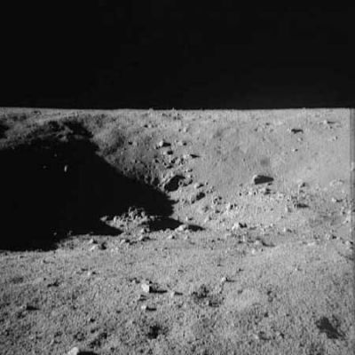 AS 12-49-7225 - Surveyor's panorama
vedi commento al frame AS 12-49-7223.
Parole chiave: Moon Panoramas