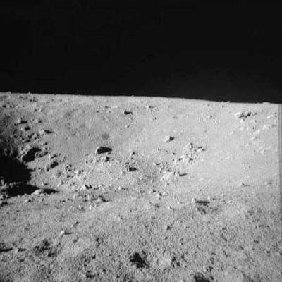 AS 12-49-7226 - Surveyor's panorama
vedi commento al frame AS 12-49-7223.
Parole chiave: Moon Panoramas