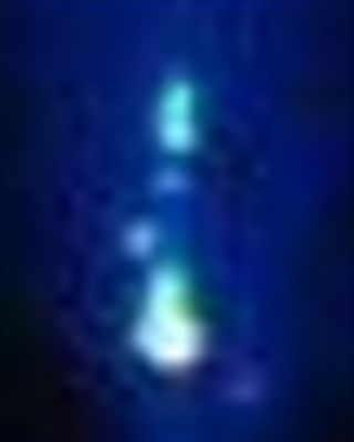 AS 14-66-9295 - The "Blue Flare" (detail mgnf)
Un'ottima e dettagliata analisi, uno splendido risultato: grazie all'Amico Fabio Italiano (di SpazioUfo.Com) possiamo vedere in dettaglio la flare che, per (almeno) tre volte, è apparsa nei pressi della zona di allunaggio dell'Apollo 14. Da questo spettacolare detail mgnf non possiamo che trarre uno spunto, una riflessione: c'è qualcosa di "alieno" accanto agli Astronauti e vorremmo proprio vedere chi ha il coraggio di ricondurre (e spiegare) questo tipo di (eclatante) Anomalìa ad un semplice photo-artifact od a qualcosa di simile. 
Accanto agli Uomini dell'Apollo 14, infatti, doveva esserci "qualcosa". Che cosa fosse e/o di che cosa si trattasse, beh, questo potrebbero dircelo solo loro...E, ormai, non possono proprio più farlo.

Complimenti vivissimi (ancora) a Fabio Italiano (alias "OldGrey") ed ai Ricercatori/Appassionati di SpazioUfo.Com!
Parole chiave: Anomaly - Highly Controversial Frame