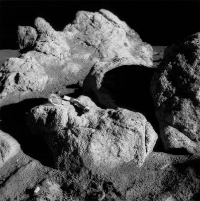 AS 14-68-9452 - "Weird" Lunar Outcrops
nessun commento
Parole chiave: Lunar Outcrops