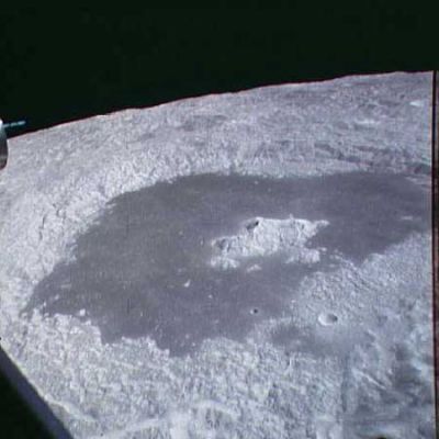 AS 15-87-11729 - Descent to the Moon
Ancora una visione della Luna che possiede un fascino davvero immenso. Secondo noi fotografie come queste devono essere solo guardate...Provando un pizzico d'invidia per chi ha visto questo spettacolo "da vicino, con i suoi occhi"...
Parole chiave: Postcards from the Moon