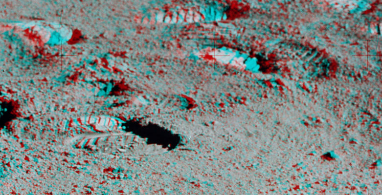 AS 15-86-11609 and 11610 - Steps... (3D)
vedi il commento svolto per il frame precedente
Parole chiave: The surface of the Moon - details (steps)