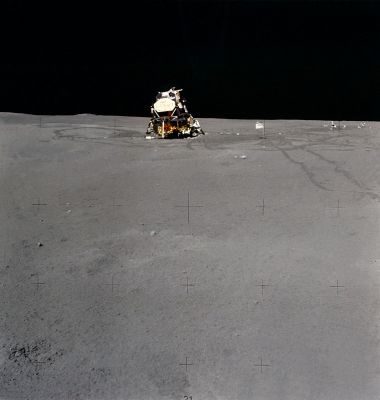 AS 15-88-11928 - Lonely Lunar Module...
nessun commento
Parole chiave: Lunar Module