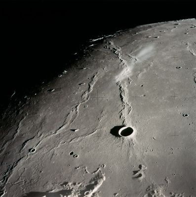 AS 15-88-11983 - Oceanus Procellarum (1)
nessun commento
Parole chiave: The Moon from orbit - Oceanus Procellarum