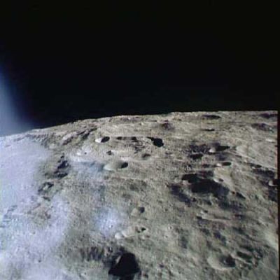 AS 15-91-12378 - The Moon from orbit
nessun commento
Parole chiave: Moon from orbit