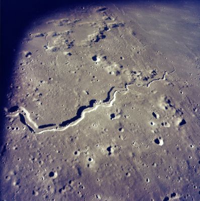 AS 15-93-12628 - Schroteri's Valley (HR)
nessun commento
Parole chiave: The Moon from orbit - Schroteri Valley