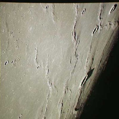 AS 15-97-13254 - Lunar limb
nessun commento
Parole chiave: Moon from orbit
