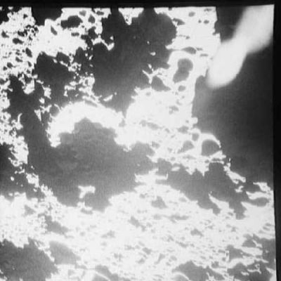 AS 15-98-13308 - Unexplainable "light", hovering over the Moon (6)
...ognuno può vedere e credere ciò che vuole. 
Abbiamo parlato a lungo anche per questa volta. Le immagini, secondo noi (e questo è un punto fermo della stessa filosofia di Lunar Explorer Italia) sono sufficientemente chiare, nella maggior parte dei casi, per poter parlare "da sole". Queste lo sono, quindi...Buona visione e, per favore, se avete delle idee, delle intuizioni o delle spiegazioni, non mancata di farcele conoscere!
Parole chiave: Possible Orbital Anomaly - Controversial