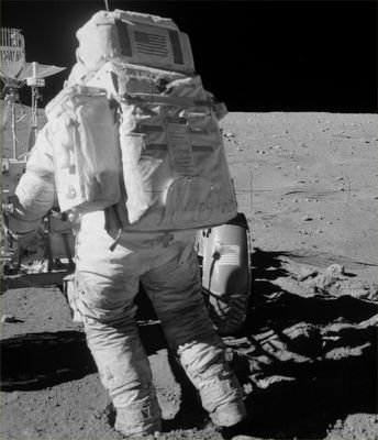 AS 16-108-17623 - Sinking in the Lunar soft sand...
nessun commento
Parole chiave: Astronaut on the Moon