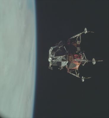 AS 09-21-3216 - The testing of the Lunar Module
Parole chiave: Earth and Lunar Module