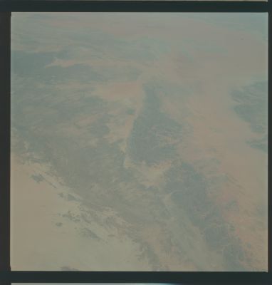 AS 09-22-3399 - Red-Lands... (2)
Parole chiave: The Earth from orbit