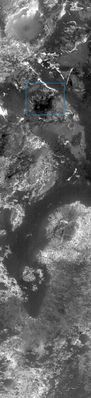 Channels's Network in Uzboi Vallis (1 - CTX Frame)
Se provate a riguardare le immagini ESA relative alla Sonda Huygens mentre scende verso la superficie di Titano, troverete senz'altro delle analogie con questo frame.
Quali?
Una fitta rete di "canali", per esempio. Una rete di canali in tutto e per tutto simile a quanto vediamo in questo frame, ripreso - come al solito - da un'altezza di circa 370 Km.
I "Canali di Titano" hanno fatto subito notizia e sia l'ESA, sia la NASA hanno immediatamente parlato di 'chiara analogia' fra Titano e la Terra, così come essa era ai suoi albori.
Questi "Canali", invece, non solo non hanno fatto notizia: essi non sono stati neppure visti!

Ma Voi ci credete a questa "miopìa planetaria"? Noi no. Noi pensiamo che sia più facile far viaggiare l'immaginazione delle persone (tenendole, nel contempo, tranquille...) allorchè si parla di Mondi lontani e, in apparenza, inospitali come Titano. 
Quanto più le analogie con la Terra sono lontane ed improbabili, tanto più facile è evitare che vengano poste domande indiscrete...
Parole chiave: Mars from orbit - Channels/Troughs - controversial image