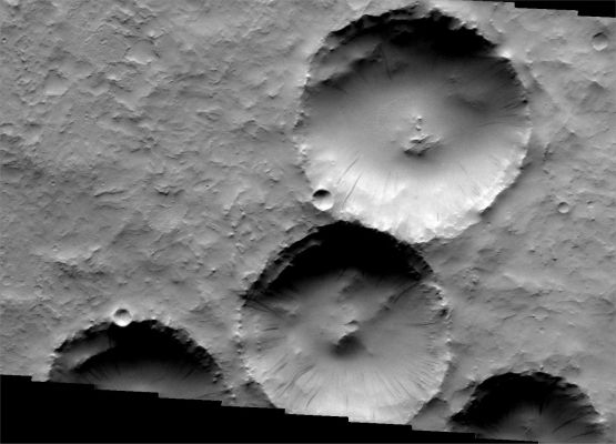 Seeps, Dust and Landslides in a Crater Cluster (Original NASA/2001 Mars Odyssey Orbiter b/w Frame)
Image information: VIS instrument;
Latitude: 18,8° North;
Longitude: 18,5° East;
Resolution: 18 meter/pixel. 


Parole chiave: Mars from orbit - Craters - Crater Cluster