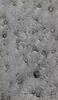 Secondary Craters' Field in Ares Vallis (Original NASA/MGS/MSSS b/w Frame)
Original caption:"This MGS-MOC image shows a Field of Secondary Craters located on the Plains located North of Ares Vallis, roughly 30 or 35 Km (such as about 19–22 miles) North-East of the Mars Pathfinder LS. These Craters did not form directly by individual meteor impacts: they resulted from the impact of material ejected from a much larger meteor impact that might have occurred somewhere to the South of the Region".

Nota: per i professionisti di Scienze Planetarie, suggeriamo di portare il frame sino al full-size e quindi esaminare, campionando, almeno 10/12 crateri secondari agendo sull'intera area ripresa. Noi lo abbiamo fatto e le forme che abbiamo individuate NON supportano - a nostro parere - la caption NASA. In particolare: se questa zona è effettivamente ricoperta da crateri secondari, allora dovremmo ipotizzare, dopo aver valutato le diverse angolazioni dei rilievi, che questi ejecta sono arrivati da almeno 2 (se non 3) impatti diversi e sensibilmente distanziati nel tempo.

L.N.: 19.9° N and 33,3° W
Parole chiave: Mars from orbit - Craters - Secondary Craters' Field