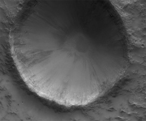 Unnamed Crater in Terra Sabaea (Original NASA/MGS/MSSS b/w Frame)
Caption originale:"This MGS-MOC image shows a 1,5 mt (~5 feet) per pixel view of an Impact Crater that is approximately 3 Km (about 9840 ft) in diameter. It is located in South-Western Terra Sabaea".

Location near: 21,9° South Lat. and 338,6° West Long.
Image width: ~3 km (~1,9 mi)  
Illumination from: upper left  
Season: Southern Summer
Parole chiave: Mars from orbit - Craters - Unnamed Crater - Terra Sabaea Region