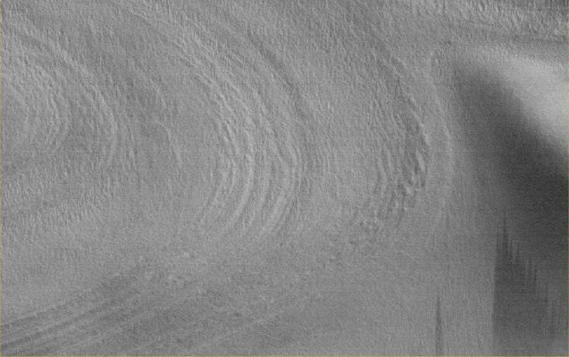 Buried and frozen (2)
nessun commento
Parole chiave: Mars from orbit - South Polar Features - buried crater