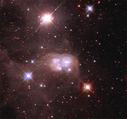 N30B inside DEM L 106 Nebula
"...Fallacia alia aliam trudit..."

(Terenzio)

"...Una menzogna (o "una cattiva azione") tira l'altra..."
Parole chiave: Hubble Images