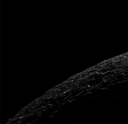 Dione's horizon - HD (1)
Original caption:"As it departed its encounter with Saturn's moon Dione, Cassini sailed above an unreal landscape blasted by impacts. The rising Sun throws craters into sharp contrast and reveals steep crater walls. 
At the far right, a medium-sized crater is bisected by a fracture, revealing a cross section of the impact site. 
The seven clear-filter images in this mosaic were taken with the Cassini spacecraft narrow-angle camera on Oct. 11, 2005, at distances ranging from of 21.650 to 25.580 Km (about 13.450 to 15.890 miles) from Dione and at a Sun-Dione-spacecraft, or phase, angle of 154°. Resolution in the original images ranges from 126 to 154 mt (about 413 to 505 feet) per pixel. The images have been re-sized to have an image scale of about 100 mt (330 feet) per pixel. North on Dione is 140° to the left".
Parole chiave: Saturn's Moons - Dione