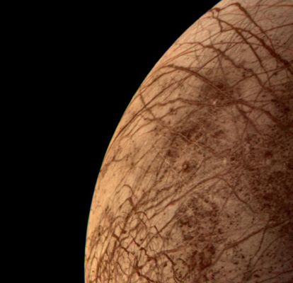 Europa from Voyager 2 - the closest approach
Caption NASA originale:"This color image of the Jovian moon Europa was acquired by Voyager 2 during its close encounter on Monday morning, July 9, 1979. Europa, the size of our Moon, is thought to have a crust of ice perhaps 100 kilometers thick which overlies the silicate crust. The complex array of streaks indicate that the crust has been fractured and filled by materials from the interior. The lack of relief, any visible mountains or craters, on its bright limb is consistent with a thick ice crust hypothesis".
Parole chiave: Jupiter's moons - Europa