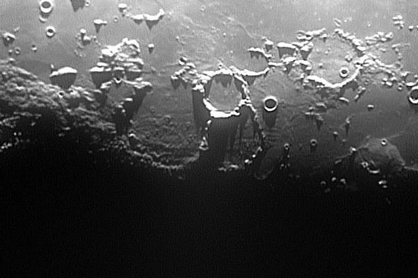 Fra Mauro
nessun commento
Parole chiave: The Moon from Earth - Amatorial Pictures