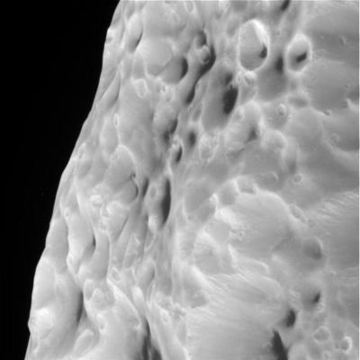 Hyperion (19)
Conto alla rovescia per il passaggio ravvicinatissimo di Cassini accanto ad Hyperion: ora siamo a circa 9000 Km di distanza dalla sua superficie...
Parole chiave: Saturn's Moons - Hyperion