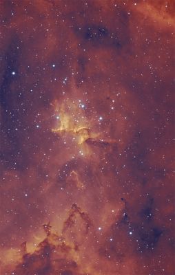 IC 1805 - The "Heart" Nebula
"...Giovane Teologo non fare
Come in Rue de Fouarre
Dove si produceva Amore,
Si produceva per Dio
E arnesi per dimostrarne l'esistenza, che,
Già mostrava la sola competenza..."

M. Sgalambro e F. Battiato
Parole chiave: From Earth Pictures - Professional Pictures