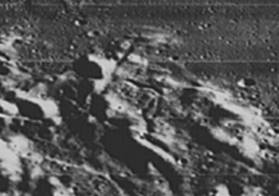 Ukert: the "pseudo-triangular" Lunar Crater
"...la NASA ha tentato molto debolmente di attribuire le perforazioni sulle lastre a non ben precisate piogge di meteore ma poi qualcuno ha pensato bene di non scivolare nel ridicolo e tutto è caduto nel dimenticatoio, laddove è rimasto da circa 40 anni...

Ma, se la tesi avanzata dai Thunderbolts - e basata sugli effetti delle correnti 'Birkeland' al suolo - fosse corretta al 100% e queste formazioni avessero un'origine elettromagnetica del tutto naturale, perchè allora affannarsi a truccare le foto? Certo non perchè c'è chi ha paura che, prima o poi, verremo tutti "cotti a microonde"...

Ma no, è impossibile: in fondo, sulla Terra, un'evenienza del genere dovrebbe essere preceduta e preannunciata da perforazioni dello strato di ozono ai poli e da anormali recrudescenze degli uragani tropicali. 

Tutti eventi assurdi..."
Parole chiave: Investigations
