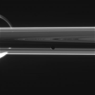 Passing-by... (3)
Data:"N00055802.jpg was taken on March 21, 2006 and received on Earth March 22, 2006. The camera was pointing toward janus that, at the time, was approximately 723.396 Km away.
The image was taken using the CL1 and CL2 filters". 
Parole chiave: Saturn's Moons - Janus and Titan