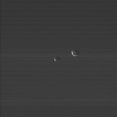 The "Runners": Janus and Epimetheus (1)
Original caption:"N00047277.jpg was taken on December 25, 2005 and received on Earth December 26, 2005. The camera was pointing toward Epimetheus (and Janus) that, at the time, was approximately 450.089 Km away. The image was taken using the CL1 and CL2 filters".
Parole chiave: Saturn's Moons - Janus and Epimetheus