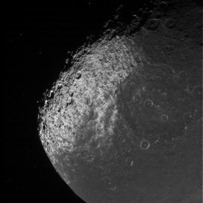 Japetus (and the "Pentagon") from about 180.000 Km (2)
nessun commento
Parole chiave: Saturn's Moons - Japetus