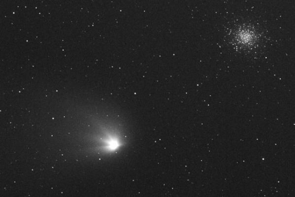 M 14 - Globular Star Cluster & Hale-Bopp
"...Gratius ex ipso fonte bibuntur aquae..."

(Ovidio)

"...Più gradevoli (ritempranti) sono le acque che vengono bevute alla sorgente..."
Parole chiave: From Earth Images