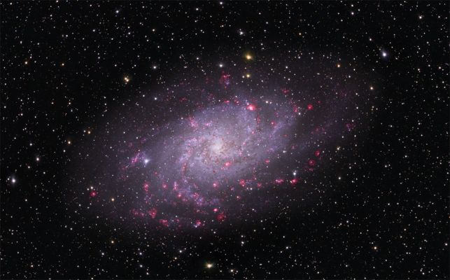 M 33 - Spiral Galaxy
"...Se devo parlare (in pubblico) per dieci minuti, ho bisogno di una settimana per prepararmi; se invece devo farlo per un quarto d'ora, mi bastano tre giorni di prove. Solo due giorni, invece, se devo parlare una mezz'ora.
E se devo parlare per un'ora o più, allora sono pronto anche adesso..."

Woodrow Wilson (1856 - 1924)
Parole chiave: From Earth Pictures - Amatorial Pictures