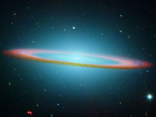 M 104 - The "Sombrero Galaxy" (infrared vision)
"...La gente comune ignora i poeti e le loro poesie poichè i poeti e le loro poesie ignorano la gente comune..."

Adrian Mitchell - "Poems" (1964)
Parole chiave: From Space Images