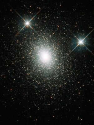 Globular Cluster M31-G1
"...Malitia ipsa maximam partem veneni sui bibit..."

(Seneca)

"...La malvagità si nutre del suo stesso veleno..."
Parole chiave: Hubble Images