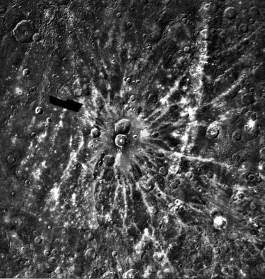 Degas Crater - Mariner 10
Il viaggio avrà inizio il giorno 2 Agosto 2004 con il lancio del Messenger dalla Cape Canaveral Air Force Station.
Il viaggio non sarà nè breve, nè semplice: il previsto ingresso della Sonda nell'orbita di Mercurio, infatti, avverrà soltanto nel Marzo del 2011.
Parole chiave: Mercury - Mariner 10