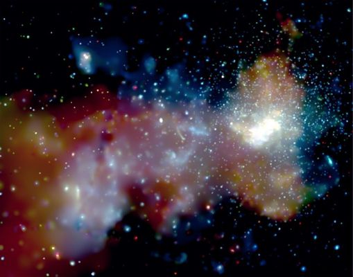 Galactic Center in X-Ray
"...Chi al peregrin mostra cortese il calle,
Fa come accenda di suo lume un lume:
L'ha acceso ad altri, eppure a lui risplende..."

(Traduzione libera - "Cicerone", De Off., 1, 51)
Parole chiave: From Space Images - Chandra X-Ray Space Telescope