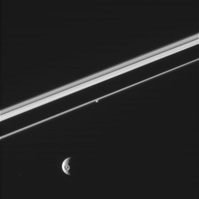 Mimas and Prometheus
N00041399.jpg was taken on October 13, 2005 and received on Earth October 14, 2005. The camera was pointing toward PROMETHEUS - distant approximately 769.213 Km away - and the image was taken using the CL1 and CL2 filters. This image has not been validated or calibrated. 
Parole chiave: Saturn's Moons - Mimas and Prometheus