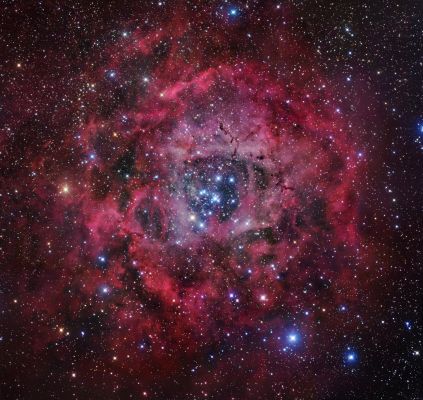 NGC 2237 - The "Rosette Nebula", and Globular Star Cluster NGC 2244
"...Il Primo Amore può anche avere un valore romantico e dolcemente decadente - di questo sono certo - poichè esso, di regola, costituisce l'espressione più travolgente dell'Età dell'Innocenza...Ma il Primo Amore, se ci pensi bene, non conta proprio nulla.

L'Unico Amore che conta davvero...è l'Ultimo".

P.C. Floegers - "Conversations for Tommorrow" 
(frase ripresa dal film "Della Morte Dell'Amore" e liberamente reinterpretata)
Parole chiave: From Earth Pictures - Professional Pictures
