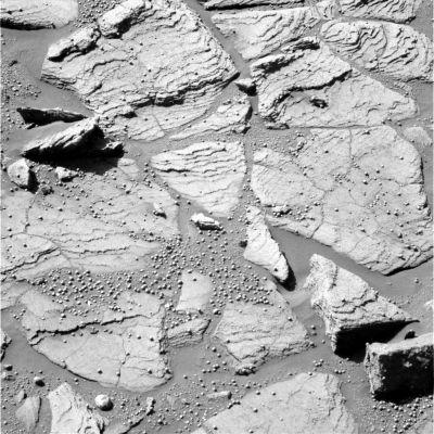 Is this a "Little Lizard" or just a "Little Stone"? (1)
Guardate i commenti relativi al dettaglio di questo frame nella Sezione "Mars - Opportunity Anomalies and Maps": forse non c'è nulla di speciale in questa immagine e forse c'è tutto!...
Parole chiave: Mars rocks, sand and debris - Controversial image