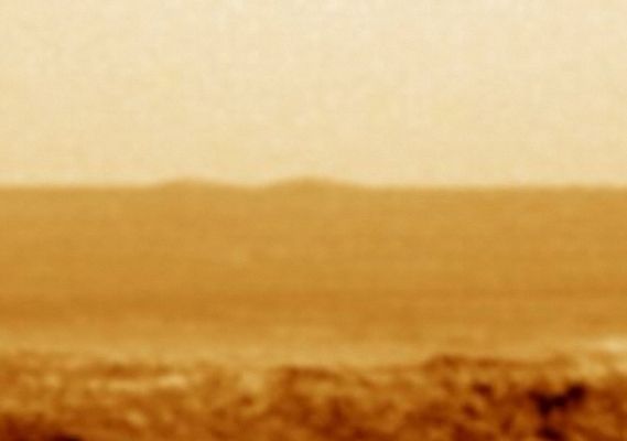 The "Twin-Peaks" of Meridiani Planum during a foggy Sol (2 - detail mgnf)
nessun commento
Parole chiave: Mars Panorama - Meridiani Planum - Far Distant Peaks