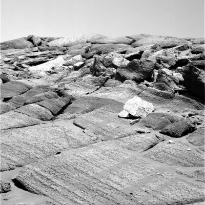 Burns Cliff - detail mgnf (1)
Una serie di frames (relativi al Sol 288) che ci fanno vedere da MOLTO vicino la pavimentazione delle pareti interne del Cratere Endurance (area battezzata dai Tecnici NASA come "Burns Cliff"): non ci sono parole valide per descrivere la bellezza di queste immagini le quali, ove portate full size, mostrano degli incredibili dettagli ed un quantitativo davvero strabiliante di possibili anomalie.
Parole chiave: Endurance Crater - Unusual inner features