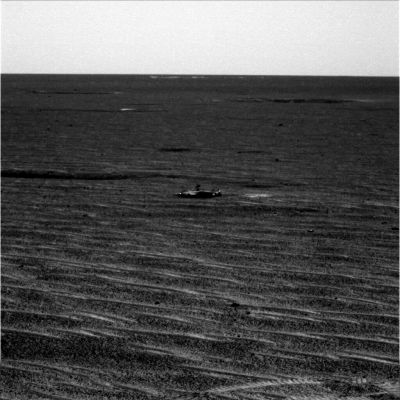 Craters and the flat horizon of Meridiani Planum (2)
vedi commento al frame che precede
Parole chiave: Mars Panorama