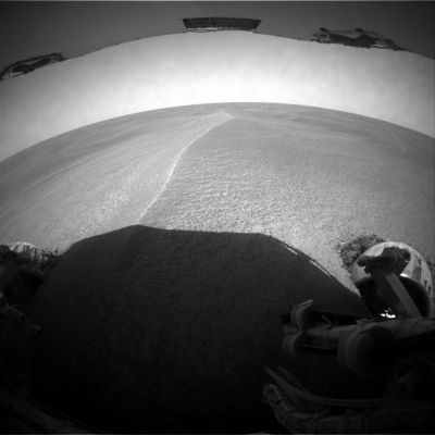 Stuck, in a Sea of Sand: will the "K-turn" help to save the day? (2)
Da "Mars Daily" del 4 Maggio 2005:"In addition, Opportunity acquired another PanCam image of the right track and a NavCam image covering 360� of the near deck of the Rover.
As of Sol 448 (ending on April 28, 2005), Opportunity's odometry total is 5.346 meters (such as approx. 3,32 miles)".
Parole chiave: Mars dunes