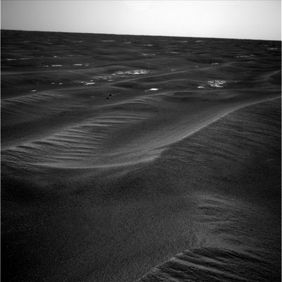 Side-Winders and the "etched terrain" (5) - Sol 539
Ed ecco, con il Sol 539, che questo "etched terrain" inizia ad aprirsi agli occhi del Rover. Le immagini, per ora, Ve le proponiamo senza commento o con solo qualche piccola annotazione, in attesa di avvicinarci ancora di più a questi nuovi "Pavimenti Marziani".
Parole chiave: Etched Terrain